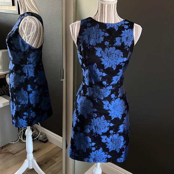🔥1 hour sale 💎 Alice + Olivia, stunning dress, size 4